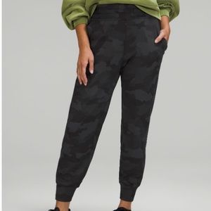 Ready to rulu jogger